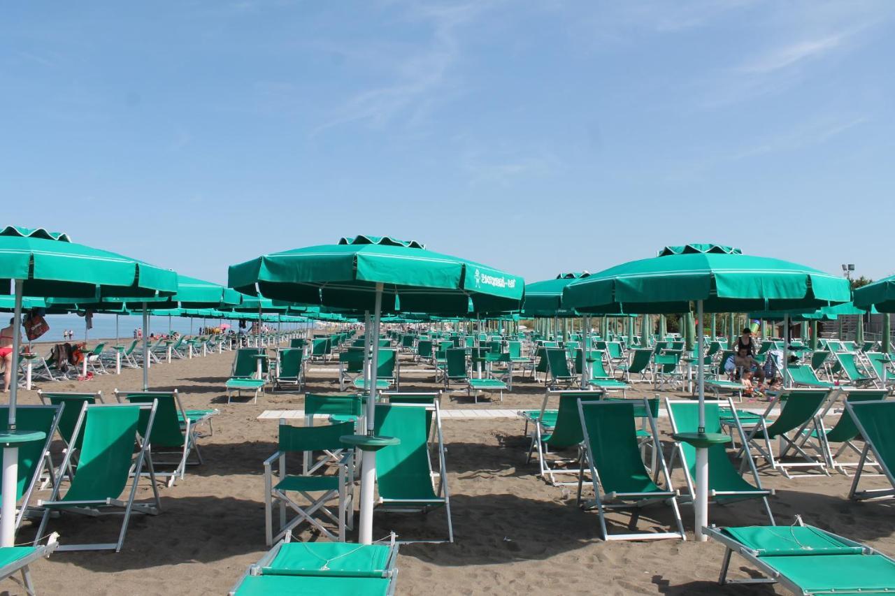 Liberius A Soli 100M Dal Mare Marina di Castagneto Carducci Exterior foto